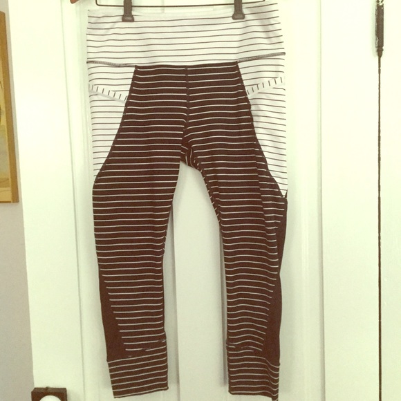 Athleta Pants - Athleta exercise crop leggings size large